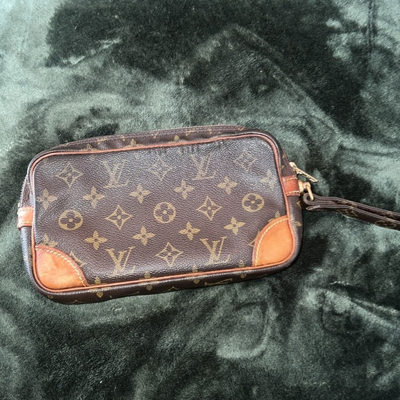 Louis Vuitton Wristlet - Picture 2 of 7